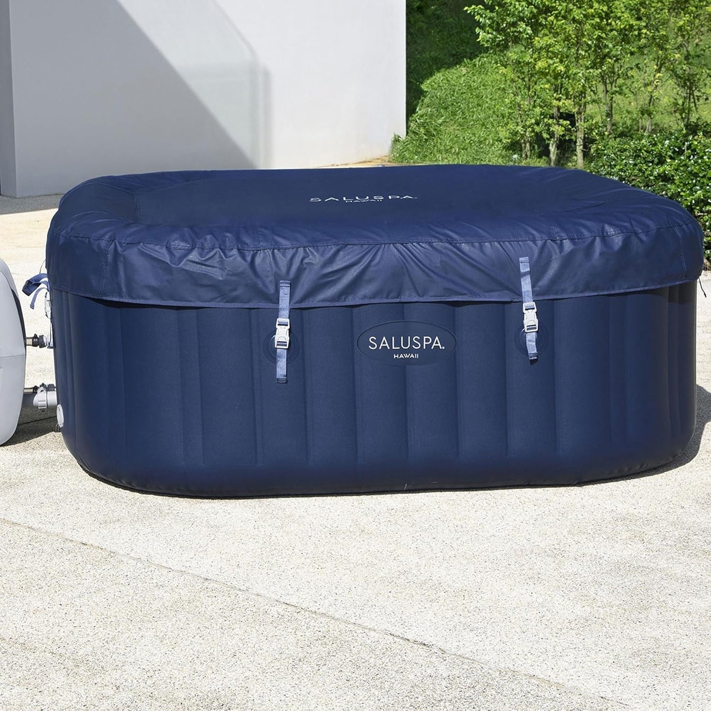 Blue 6 Person Inflatable Hot Tub Square With 140 Jets