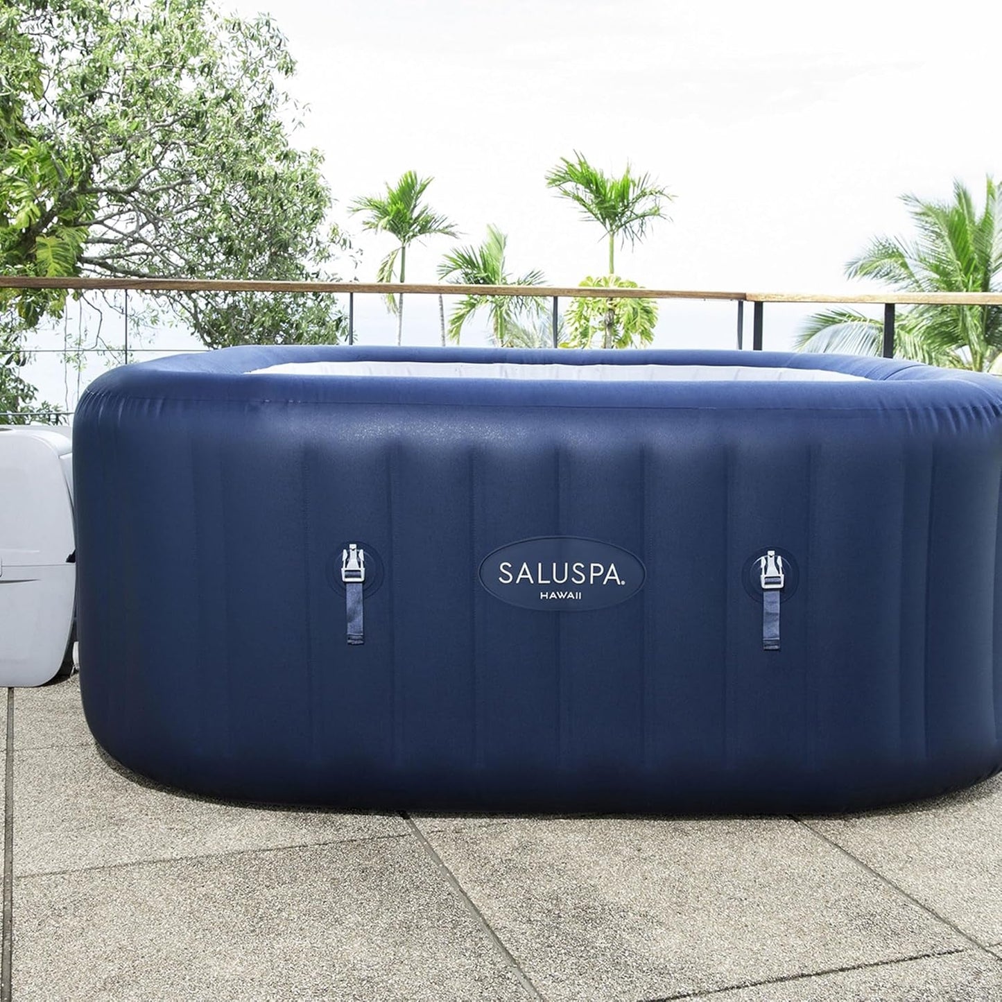 Blue 6 Person Inflatable Hot Tub Square With 140 Jets