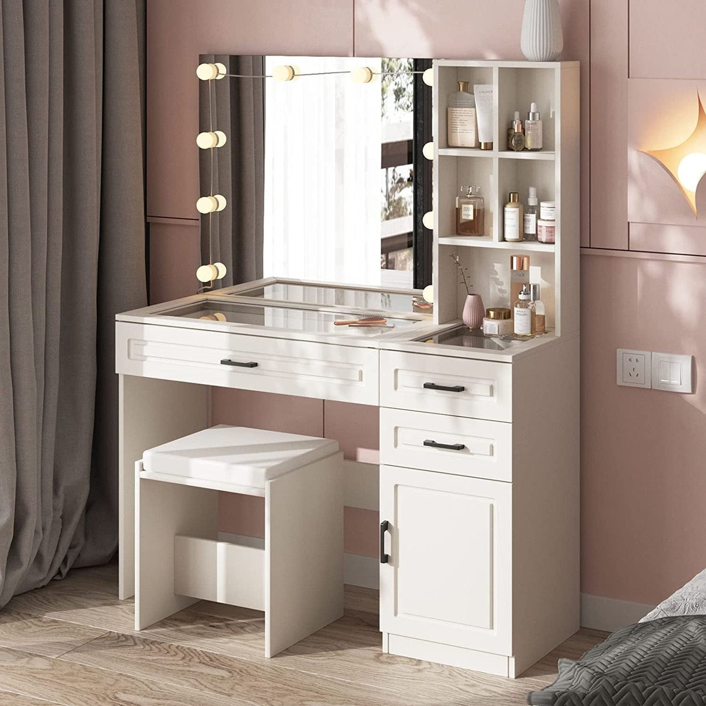 White Luxury Vanity Desk With Lighted Hollywood Mirror